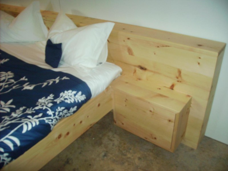 Zirbenholz Bett