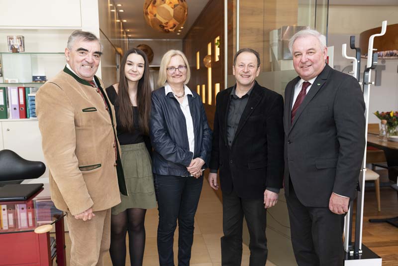 LH Schützenhöfer besucht Küchen-Raumdesign Studio Griessner in Graz